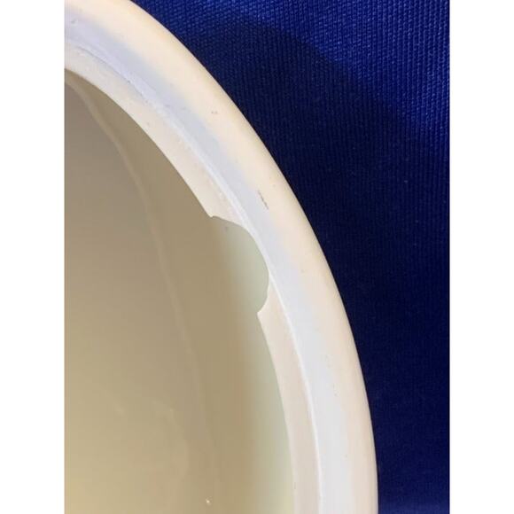 Porcelain Egg Shape Trinket box with Baby Bird and Butterfly 1977 Mary Mugs - Picture 6 of 8